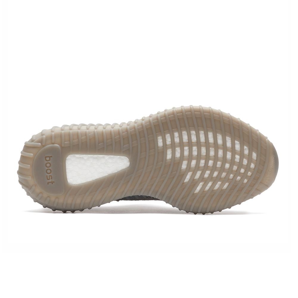 YEEZY 350 V2 BELUGA REFLECTIVE - image 6 of 9