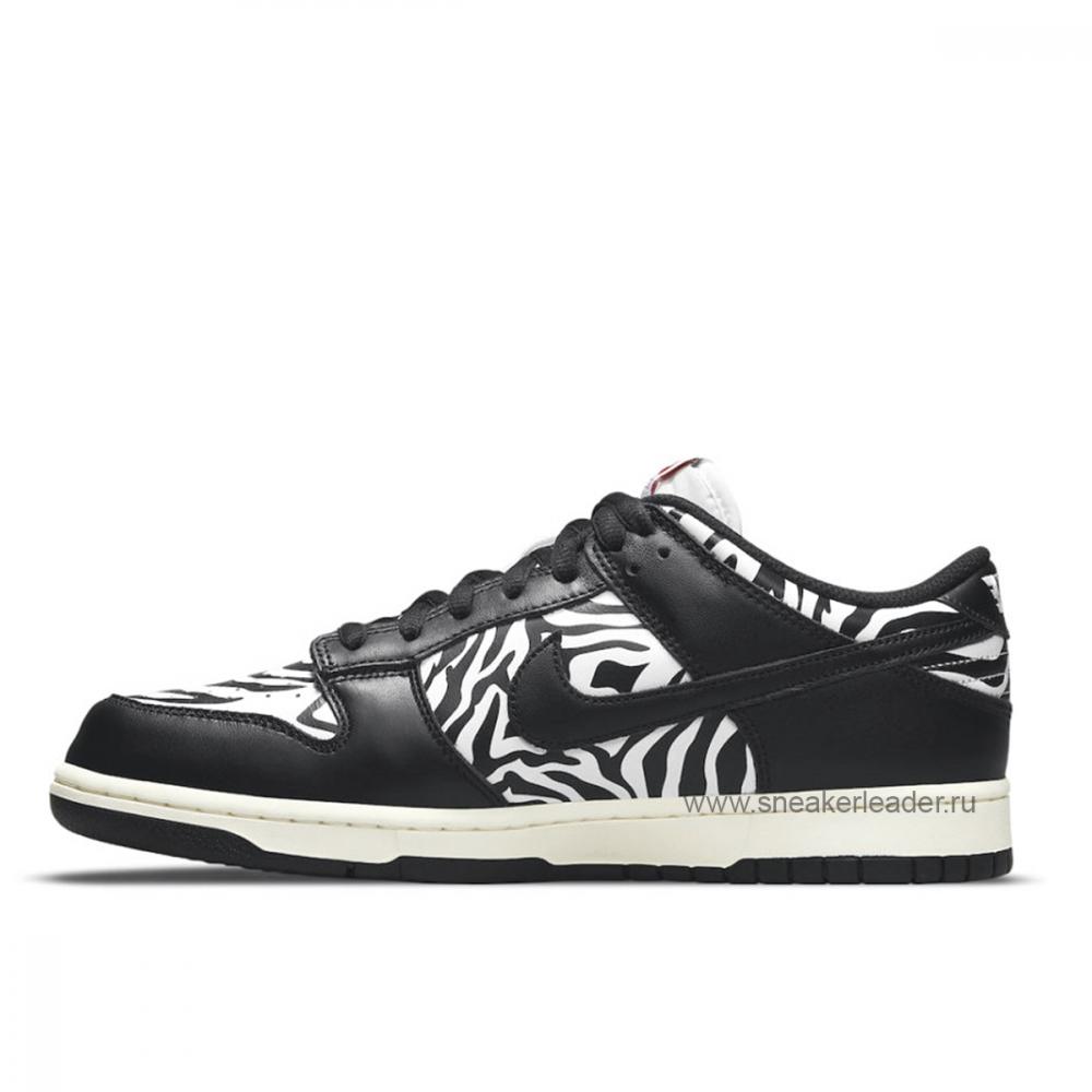 DUNK LOW SB x QUARTERSNACKS ZEBRA - image 3 of 8