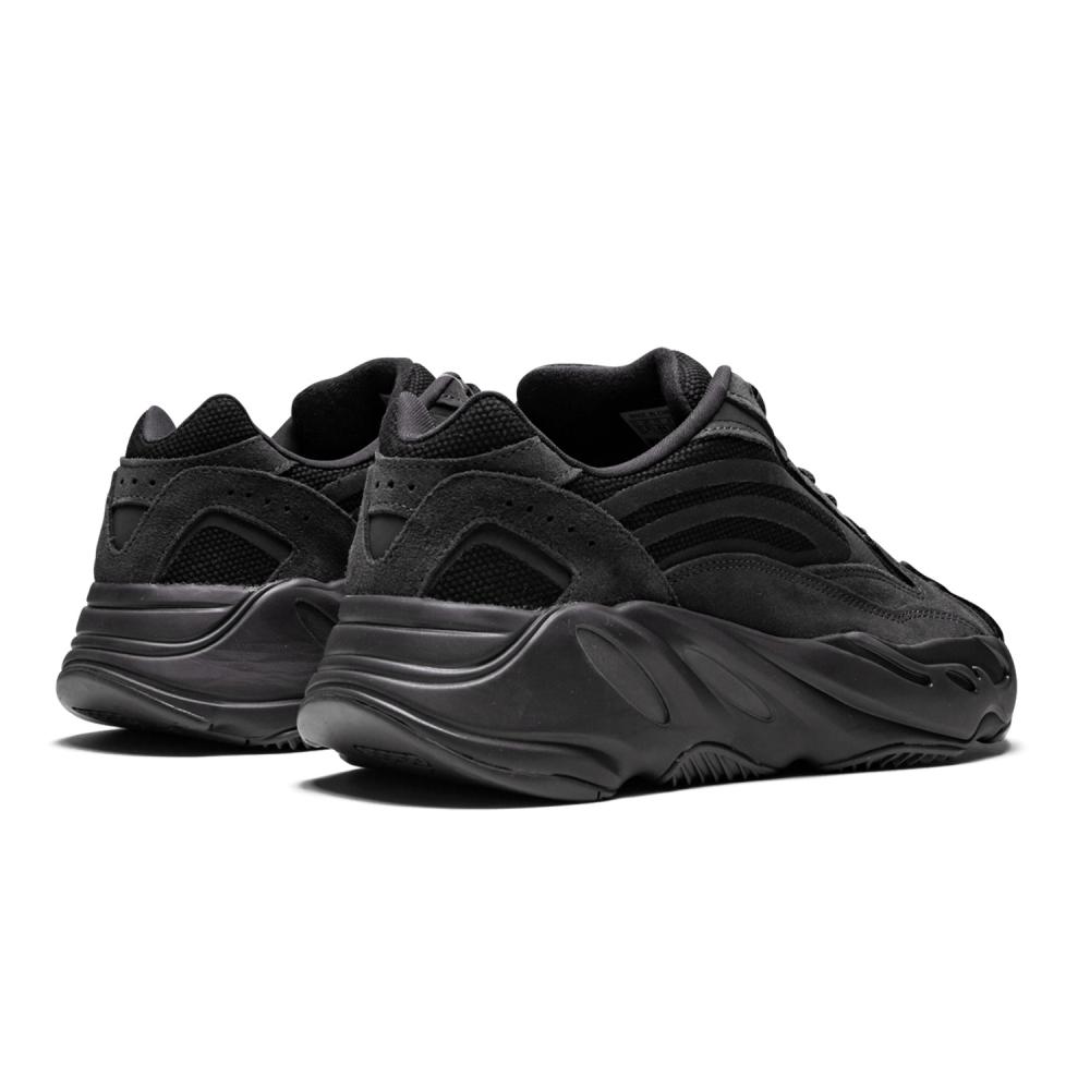 YEEZY BOOST 700 V2 Vanta - image 3 of 6