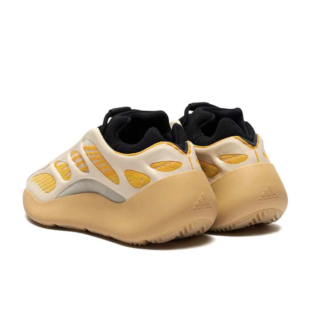  YEEZY 700 V3 Saffflower - image 3 of 6