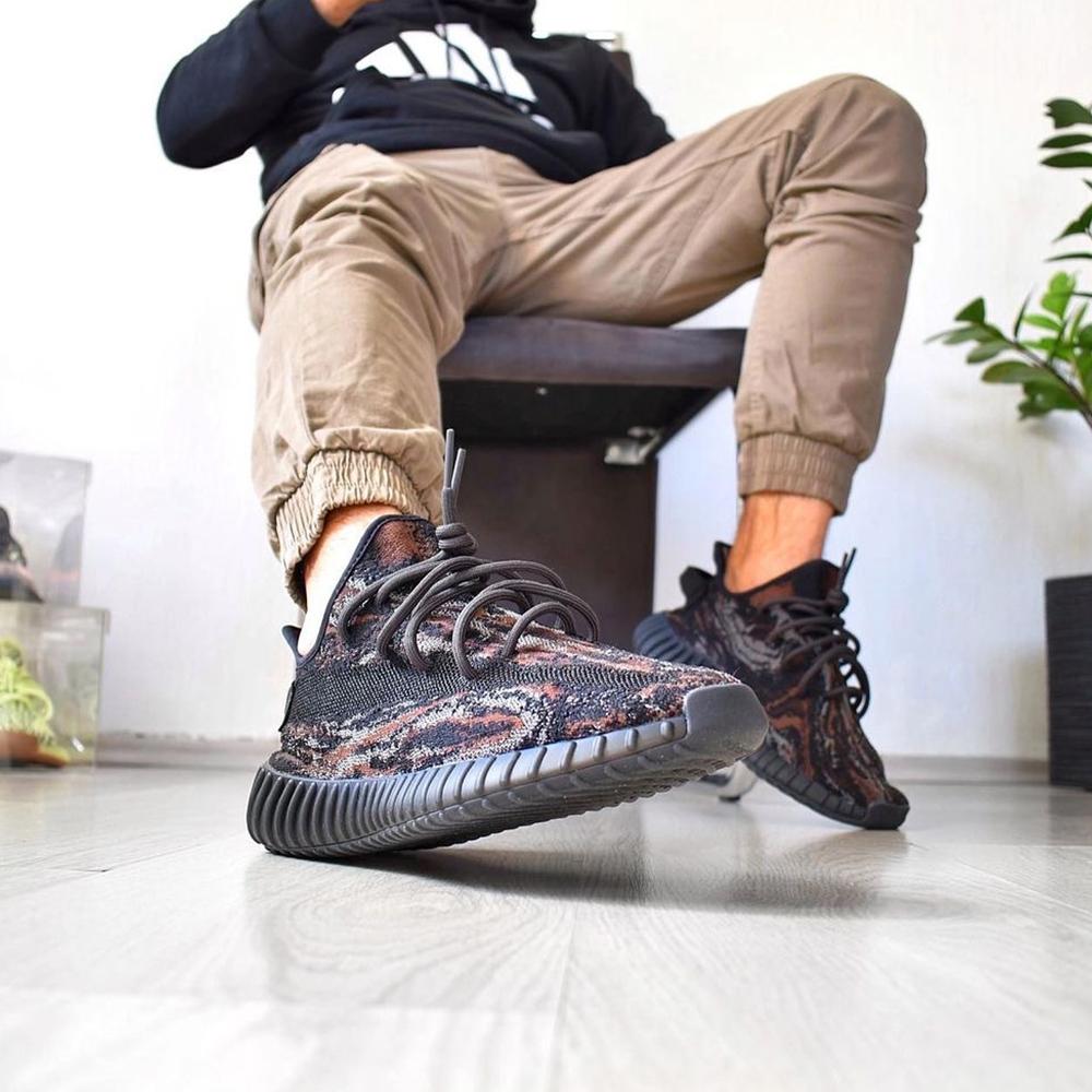 YEEZY 350 V2 MX ROCK - image 8 of 8