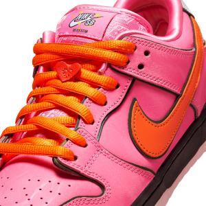 The Powerpuff Girls X Dunk Low Pro SB Blossom - thumbnail image 3 of 10