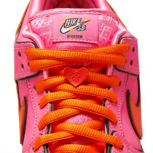 The Powerpuff Girls X Dunk Low Pro SB Blossom - thumbnail image 4 of 10